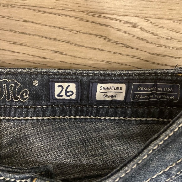 Miss Me Signature Skinny Jeans - Picture 5 of 14